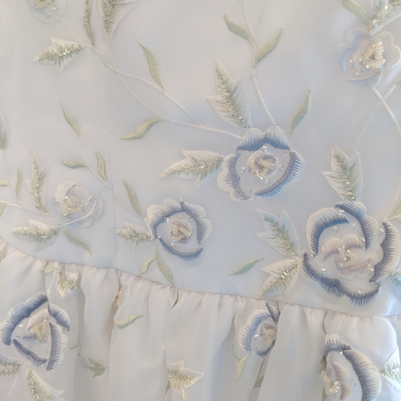 Michaelangelo wedding dress David's bridal t8322 - Picture 5 of 16